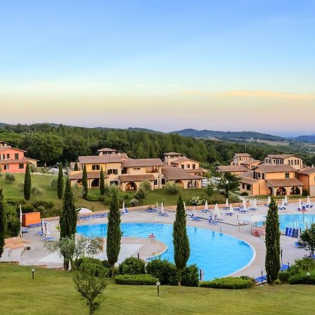 Pian Dei Mucini Resort Le Ville Massa Marittima Exterior photo